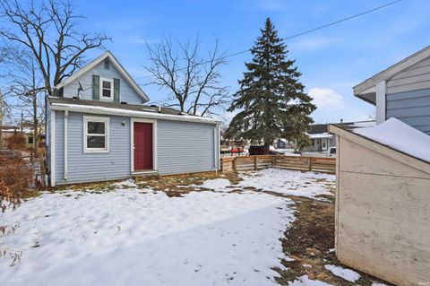 Tiny photo for 220 Hickory Street, Lafayette, IN 47905 (MLS # 202548750)