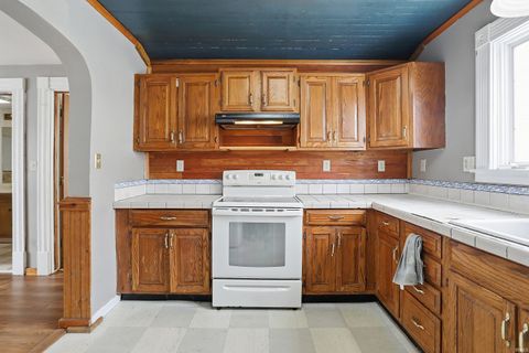 Tiny photo for 220 Hickory Street, Lafayette, IN 47905 (MLS # 202548750)