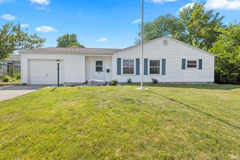 Photo of 2831 Woodmont Drive, South Bend, IN 46614 (MLS # 202629557)