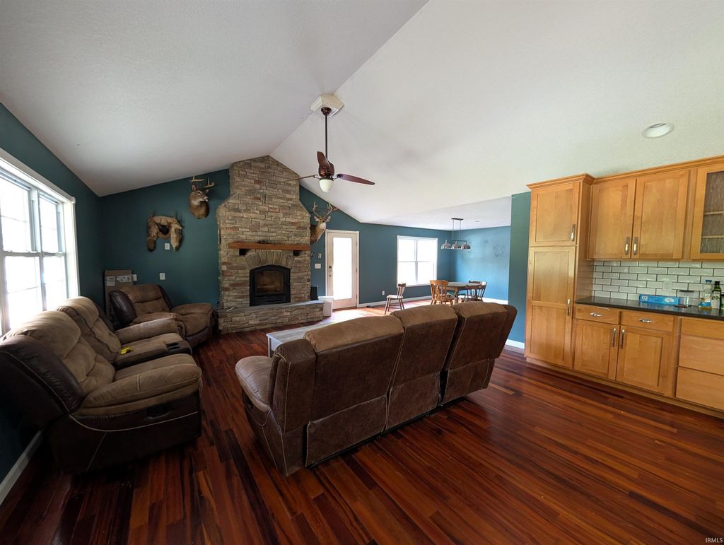 Photo of 9837 S state Rd 61, Monroe City, IN 47557 (MLS # 202539918)
