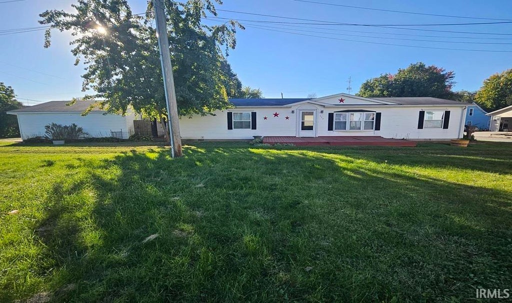 Photo of 559 E Jefferson Street, Frankfort, IN 46041 (MLS # 202643406)