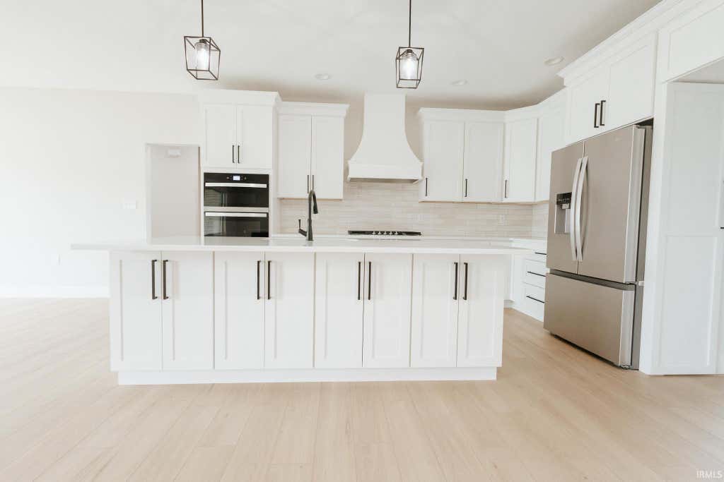 Photo of 6088 Ashford Drive, Newburgh, IN 47630 (MLS # 202632340)