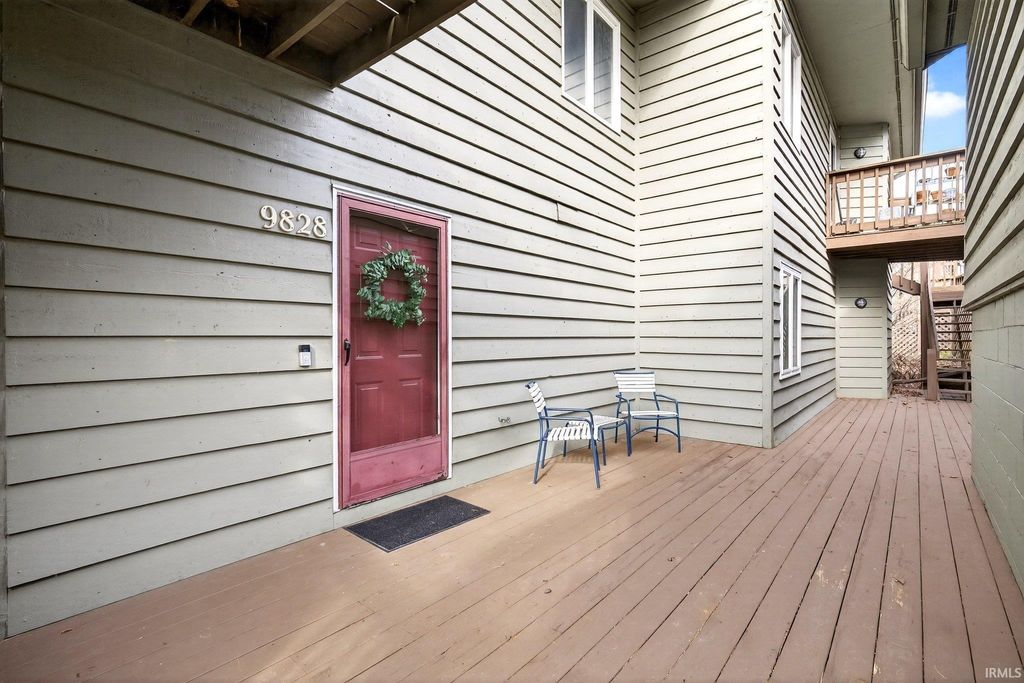 Photo of 9828 S Harbour Pointe Drive, Bloomington, IN 47401 (MLS # 202608738)