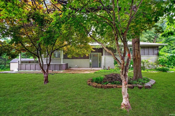 5453 S WESTWOOD DR, KNIGHTSTOWN, IN 46148 - Image 69e4667a2ae970e5cb34a7dc1431d2d5/4165353128