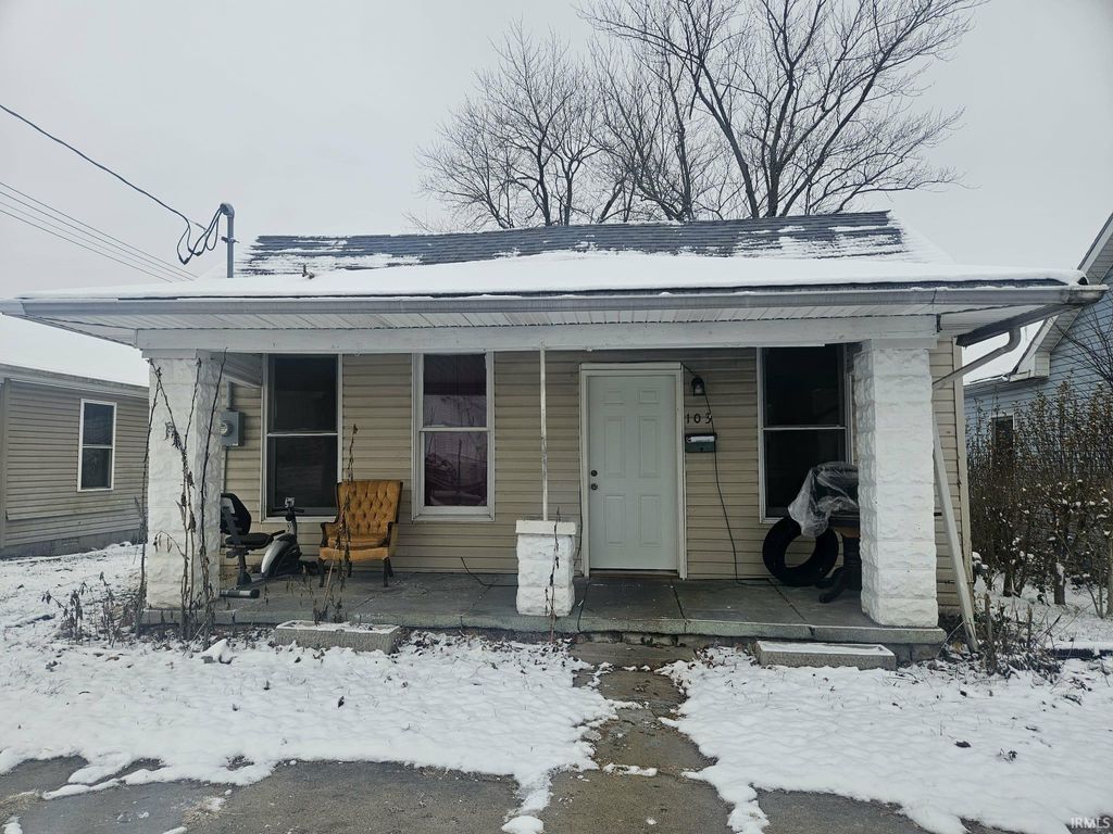 Photo of 103 NE 15th Street, Washington, IN 47501 (MLS # 202547885)