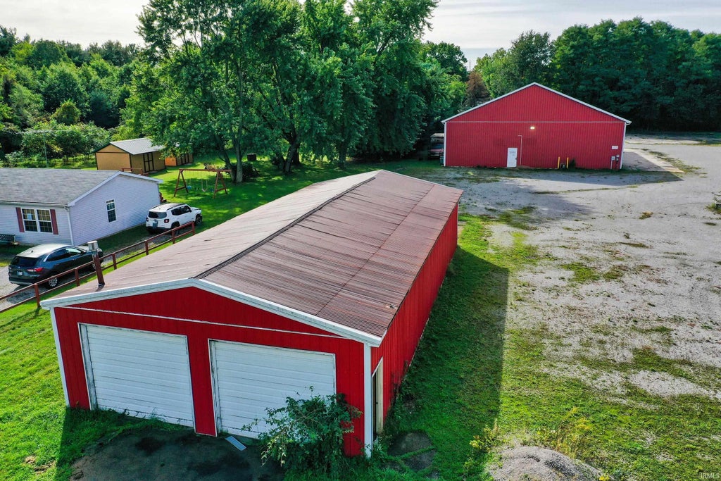 Photo of 217 Parkview Ave East Avenue, Elkhart, IN 46514 (MLS # 202642513)