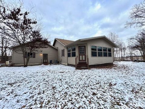 Tiny photo for 4975 W 200 South Road, Winamac, IN 46996 (MLS # 202601874)
