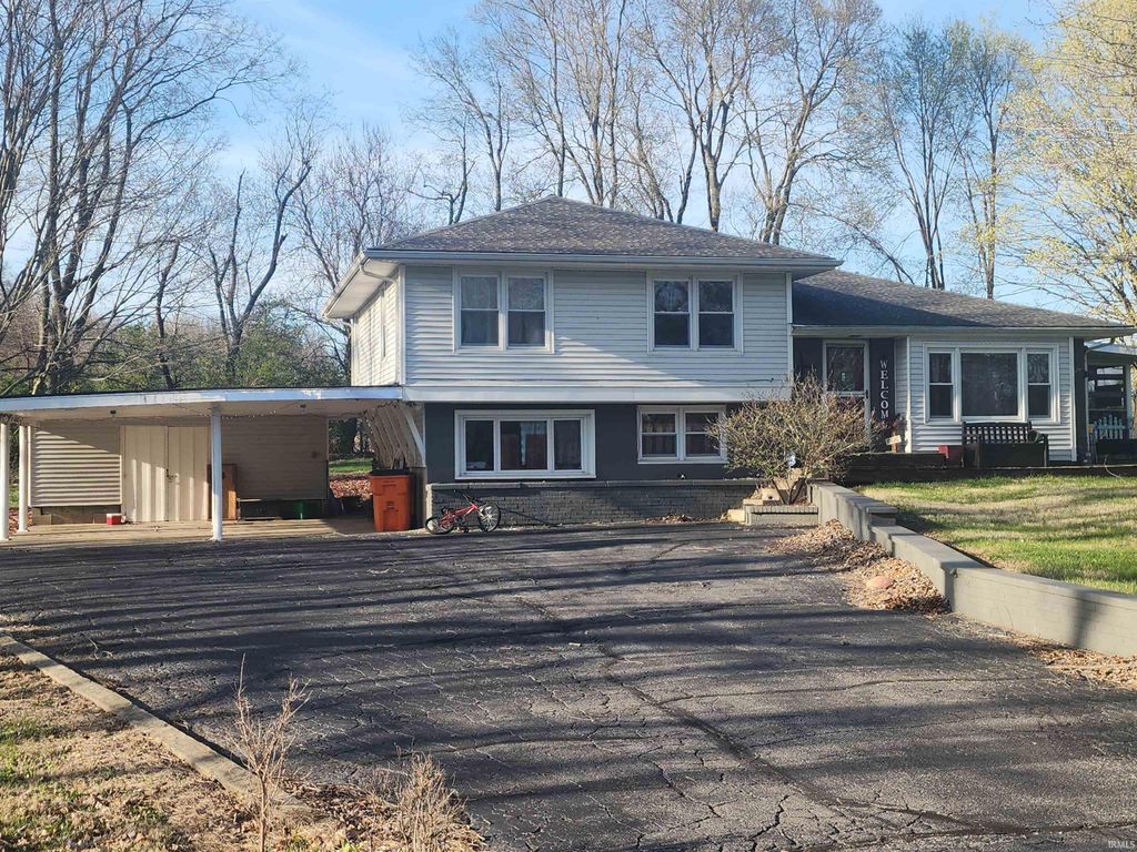Photo of 1900 Westgate Drive, Logansport, IN 46947 (MLS # 202611829)