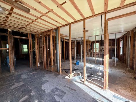 Tiny photo for 310 N Eighth Street, Pierceton, IN 46562 (MLS # 202540776)