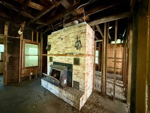 Tiny photo for 310 N Eighth Street, Pierceton, IN 46562 (MLS # 202540776)