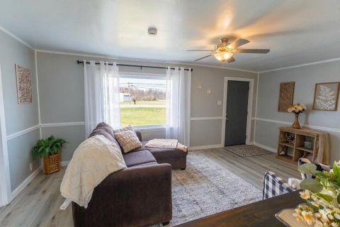 Tiny photo for 2875 N US Highway 35, Richmond, IN 47374 (MLS # 202610187)