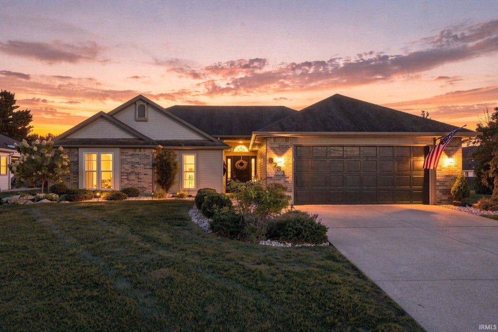 Photo of 8731 Ash Bourne Drive, Fort Wayne, IN 46804 (MLS # 202636603)