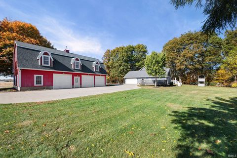Tiny photo for 8121 N County Rd 850 W, Rossville, IN 46065 (MLS # 202544250)