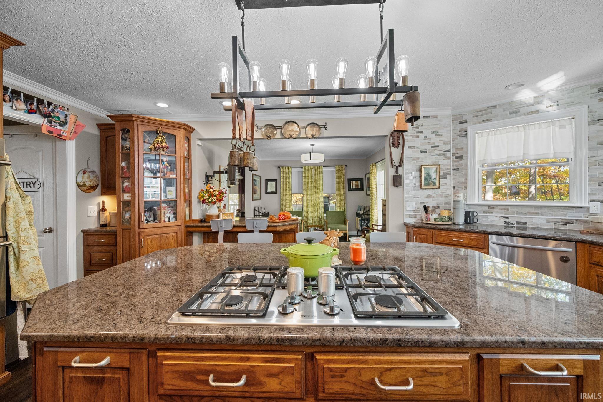 Rossville, Indiana 46065, United States, 3 Bedrooms Bedrooms, ,3 BathroomsBathrooms,Residential,Pending,236662