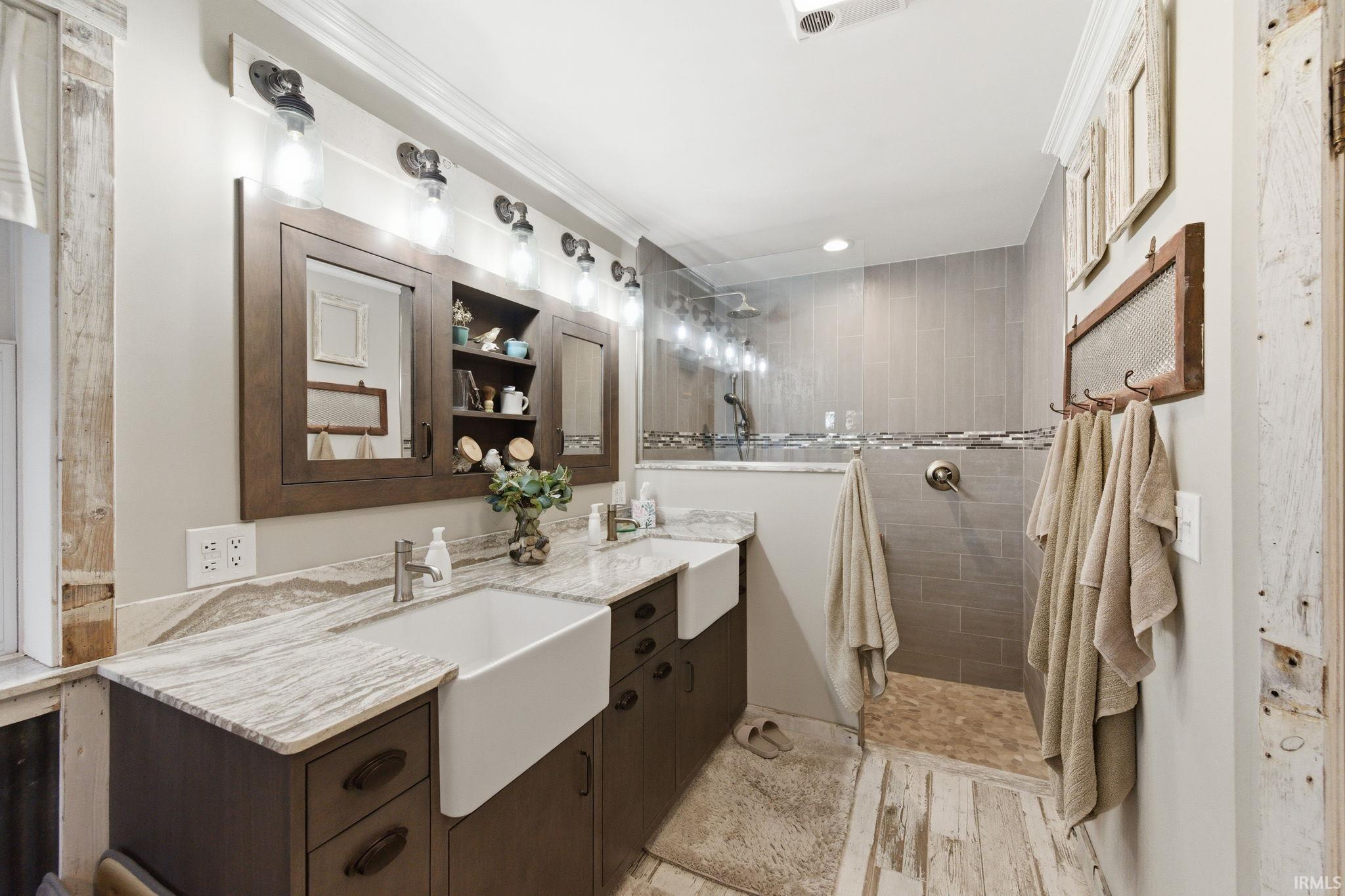 Rossville, Indiana 46065, United States, 3 Bedrooms Bedrooms, ,3 BathroomsBathrooms,Residential,Pending,236662