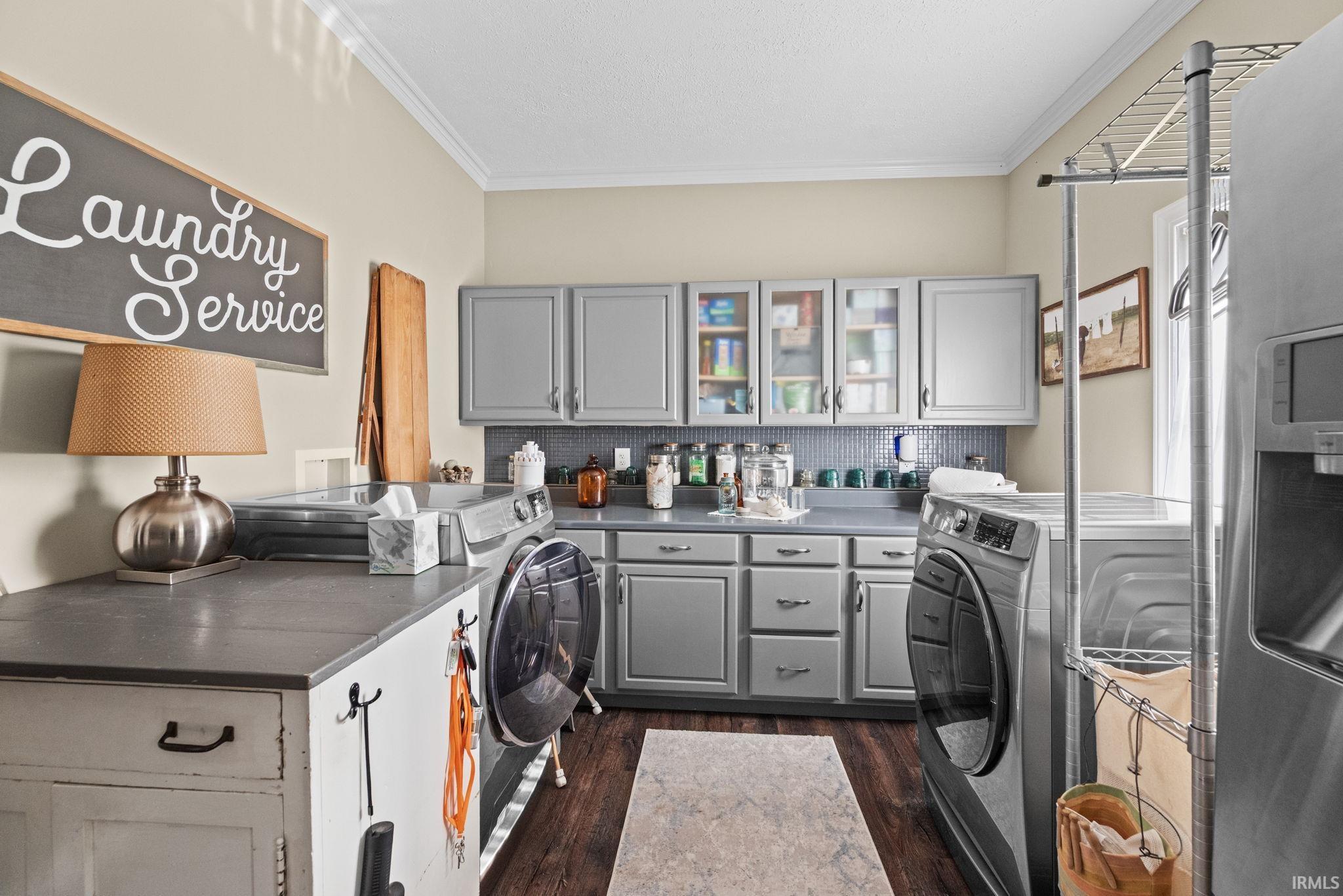 Rossville, Indiana 46065, United States, 3 Bedrooms Bedrooms, ,3 BathroomsBathrooms,Residential,Pending,236662