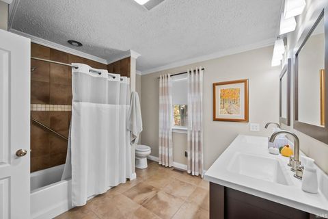 Tiny photo for 8121 N County Rd 850 W, Rossville, IN 46065 (MLS # 202544250)