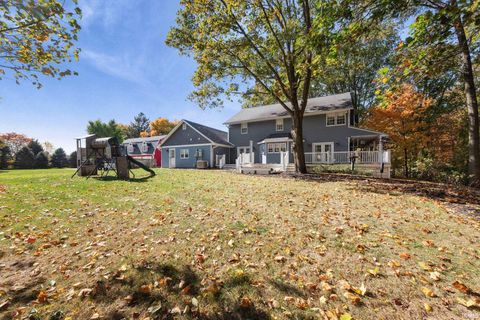 Tiny photo for 8121 N County Rd 850 W, Rossville, IN 46065 (MLS # 202544250)