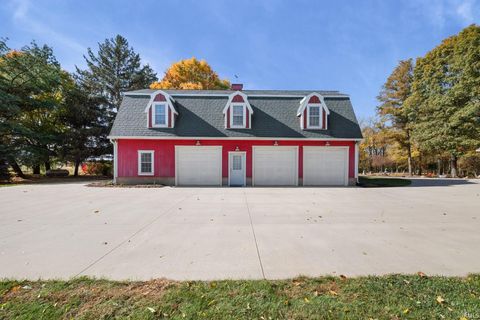 Tiny photo for 8121 N County Rd 850 W, Rossville, IN 46065 (MLS # 202544250)