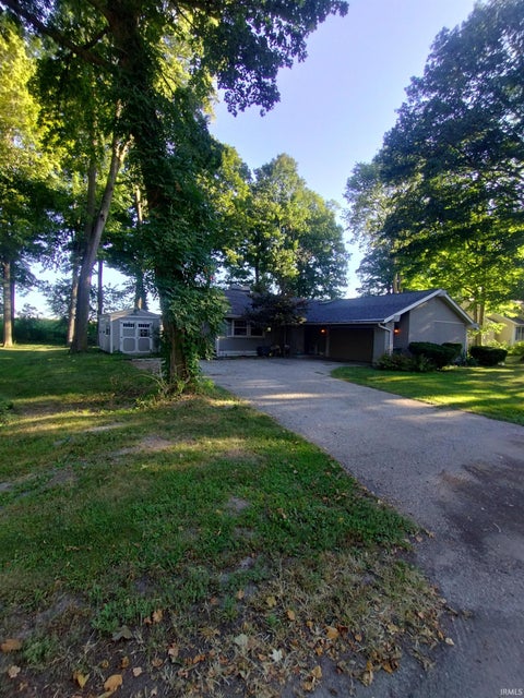 Photo of 10620 Del Lo Me Lane, Plymouth, IN 46563 (MLS # 202638013)