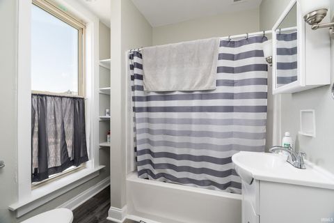 Tiny photo for 208 S Market Street, Delphi, IN 46923 (MLS # 202514317)