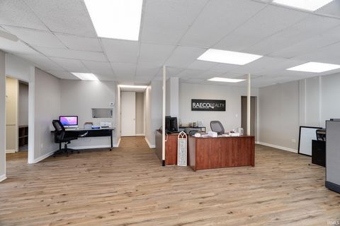 Tiny photo for 208 S Market Street, Delphi, IN 46923 (MLS # 202514317)