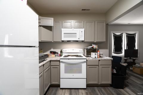 Tiny photo for 208 S Market Street, Delphi, IN 46923 (MLS # 202514317)