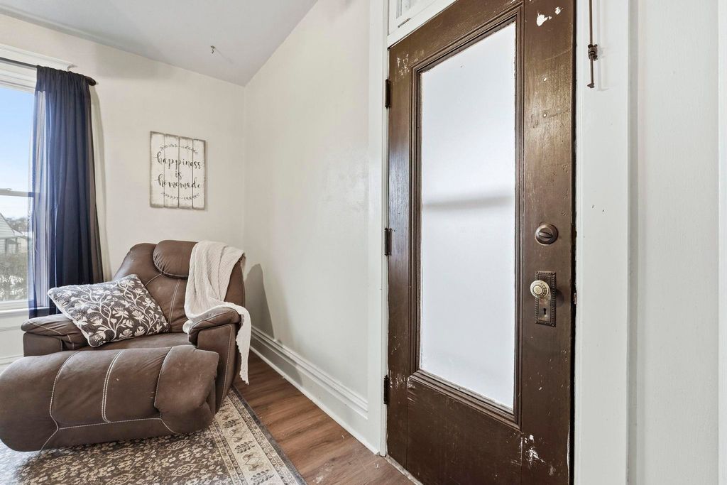 Photo of 1901 Emma Avenue, Fort Wayne, IN 46808 (MLS # 202605771)