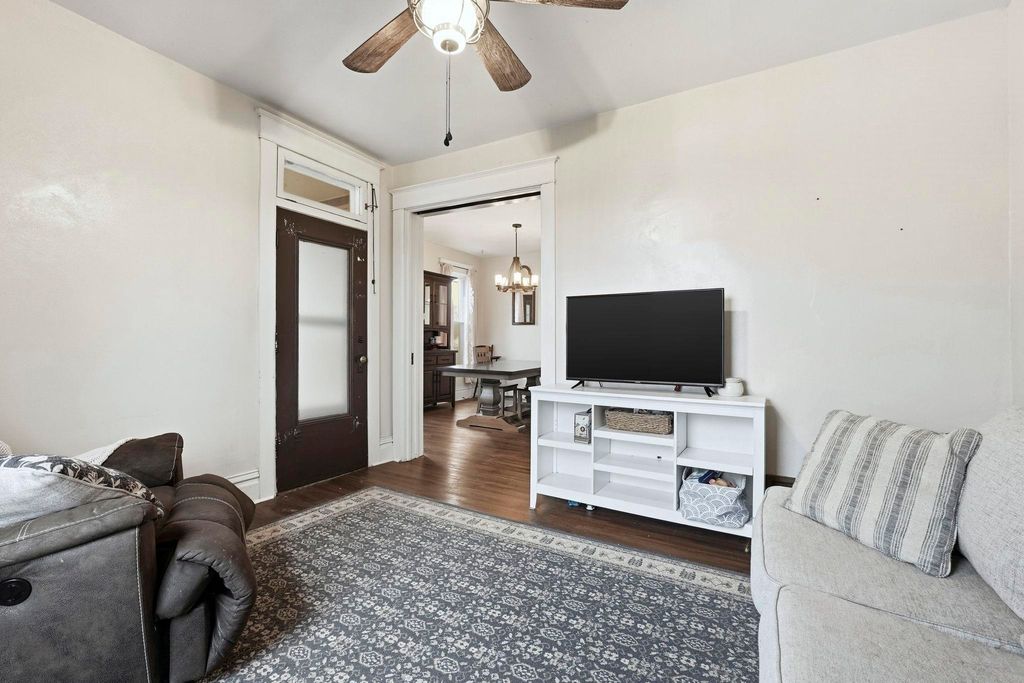 Photo of 1901 Emma Avenue, Fort Wayne, IN 46808 (MLS # 202605771)