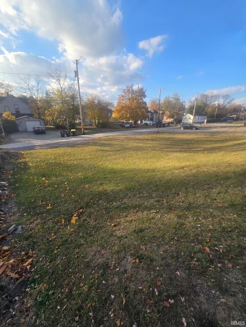 Tiny photo for 2924 S Calhoun Street #Lot 2,3,4,5,and 6, Fort Wayne, IN 46807 (MLS # 202545511)
