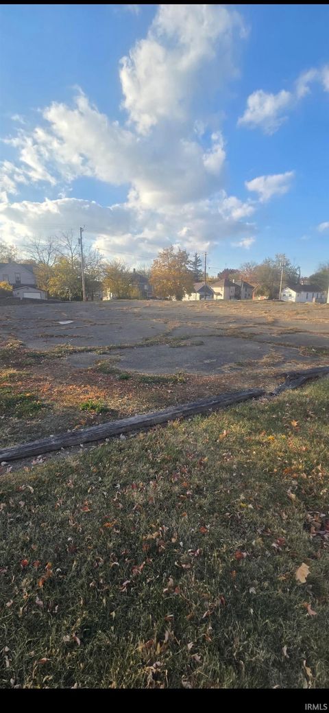 Tiny photo for 2924 S Calhoun Street #Lot 2,3,4,5,and 6, Fort Wayne, IN 46807 (MLS # 202545511)