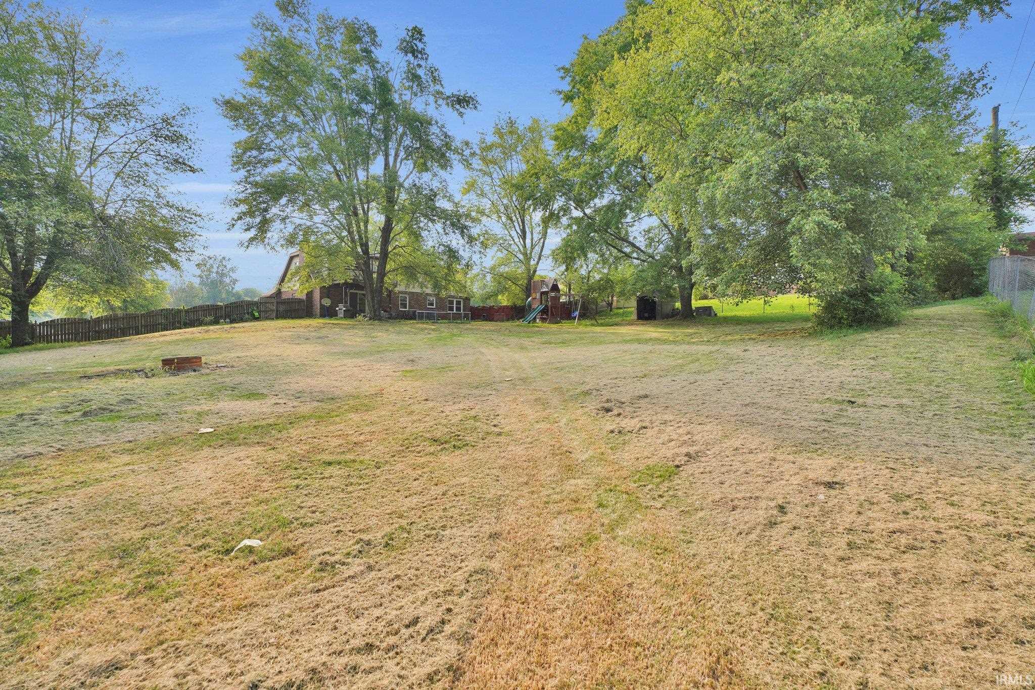 Newburgh, Indiana 47630, United States, 4 Bedrooms Bedrooms, ,3 BathroomsBathrooms,Residential,Active,123214