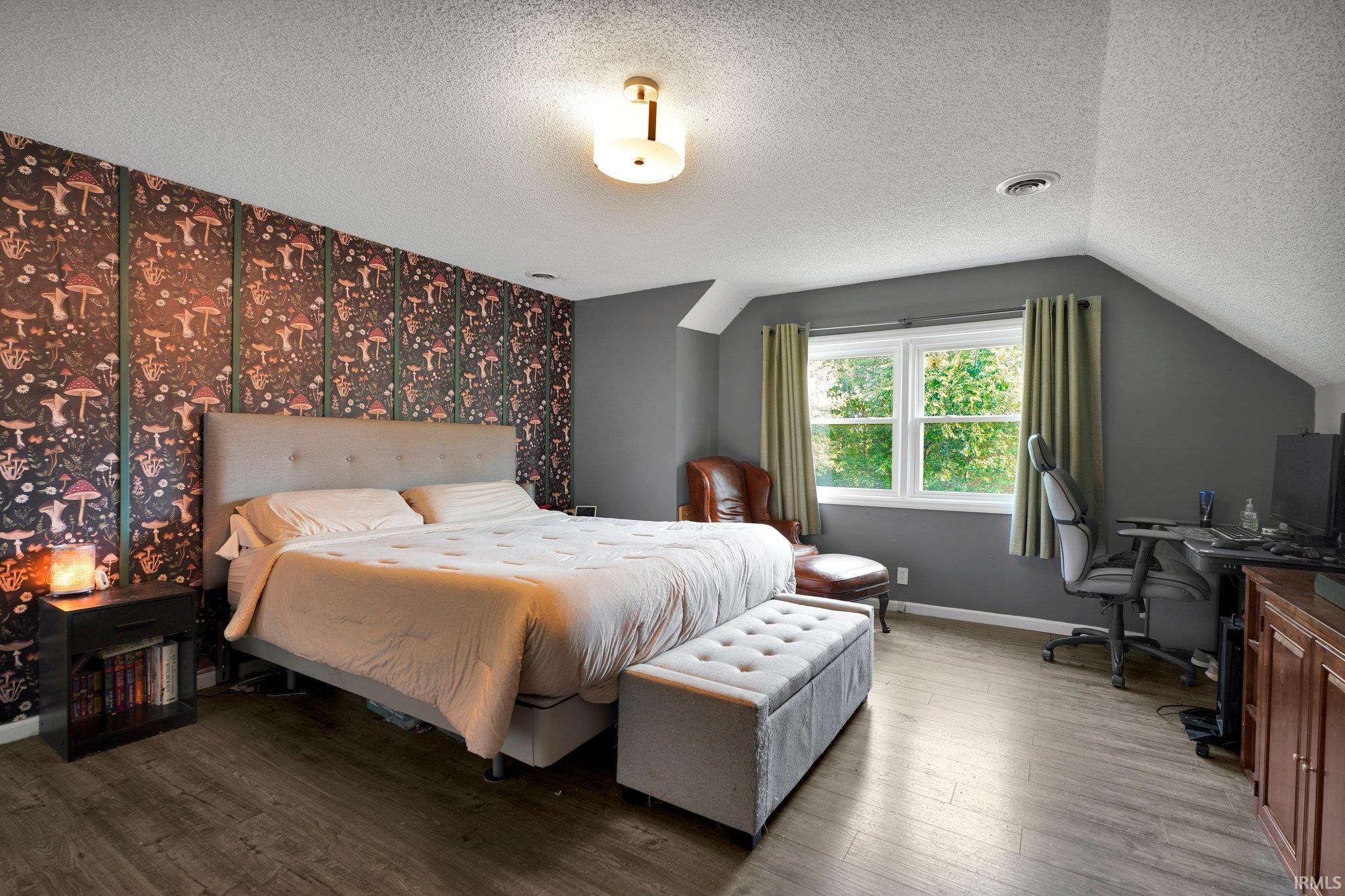 Newburgh, Indiana 47630, United States, 4 Bedrooms Bedrooms, ,3 BathroomsBathrooms,Residential,Active,123214