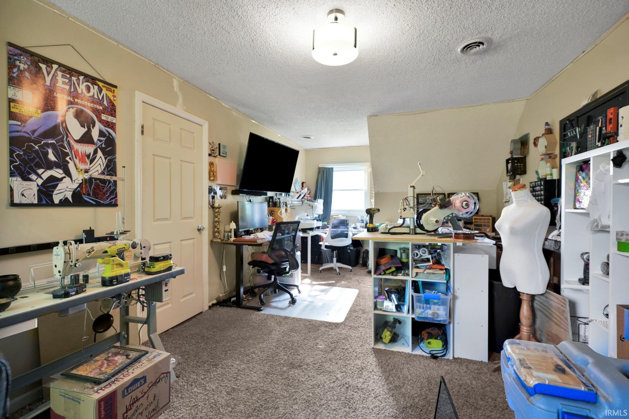 Newburgh, Indiana 47630, United States, 4 Bedrooms Bedrooms, ,3 BathroomsBathrooms,Residential,Active,123214