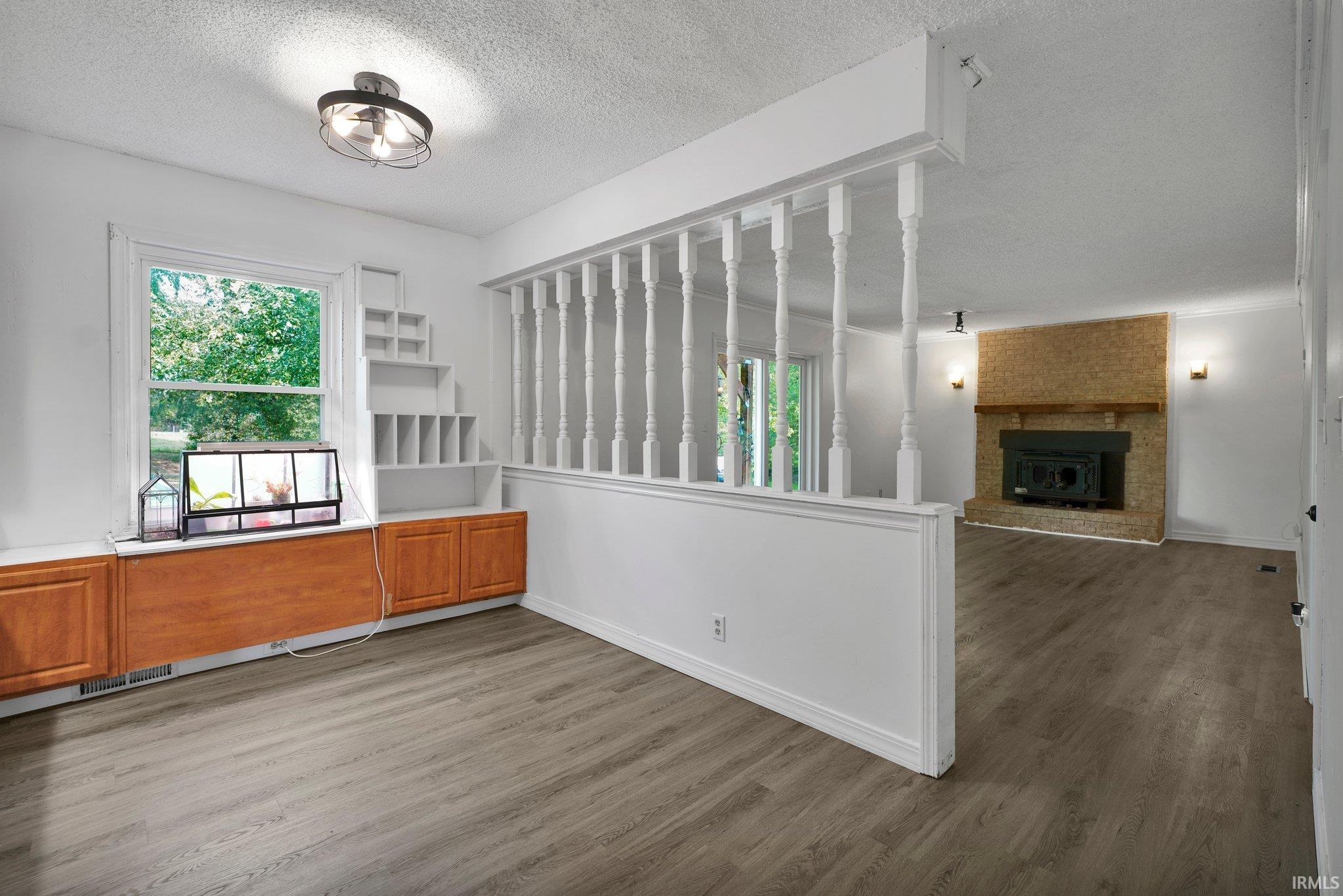 Newburgh, Indiana 47630, United States, 4 Bedrooms Bedrooms, ,3 BathroomsBathrooms,Residential,Active,123214