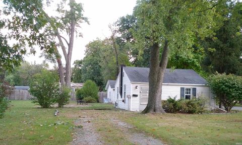 Photo of 1232 Garden Street, Elkhart, IN 46514 (MLS # 202538773)