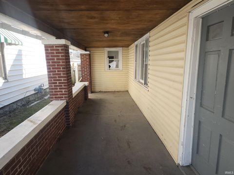 Tiny photo for 125 W Ottawa Street, Logansport, IN 46947 (MLS # 202604572)