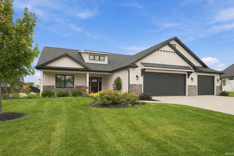 Photo of 12878 Passerine Boulevard, Fort Wayne, IN 46845 (MLS # 202643655)
