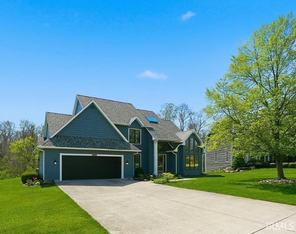 Photo of 11435 Dell Loch Way, Fort Wayne, IN 46814 (MLS # 202614580)