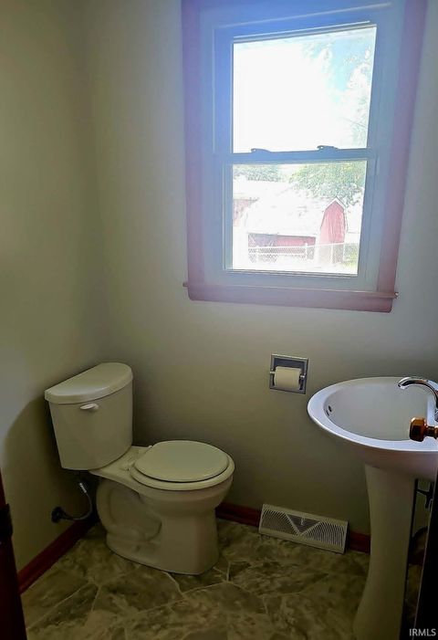 Tiny photo for 808 E Southway Boulevard, Kokomo, IN 46902 (MLS # 202622571)