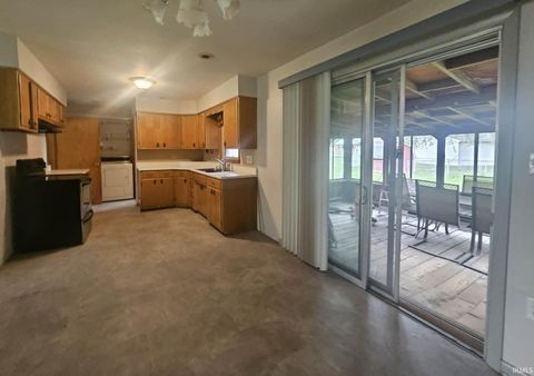 Tiny photo for 808 E Southway Boulevard, Kokomo, IN 46902 (MLS # 202622571)