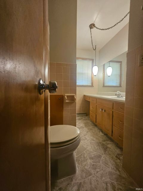 Tiny photo for 808 E Southway Boulevard, Kokomo, IN 46902 (MLS # 202622571)
