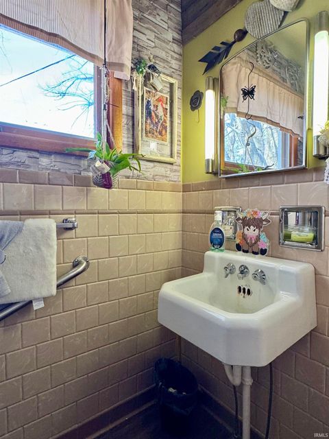 Tiny photo for 1202 N Sheridan Road, Marion, IN 46952 (MLS # 202609203)