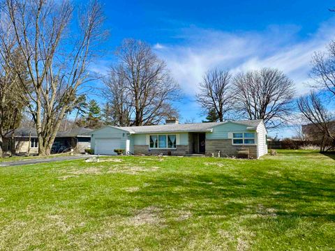Photo of 1202 N Sheridan Road, Marion, IN 46952 (MLS # 202609203)