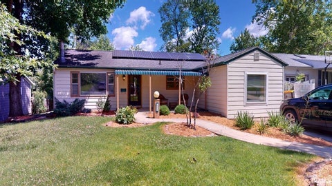 Photo of 425 E Dodds Street, Bloomington, IN 47401 (MLS # 202625961)