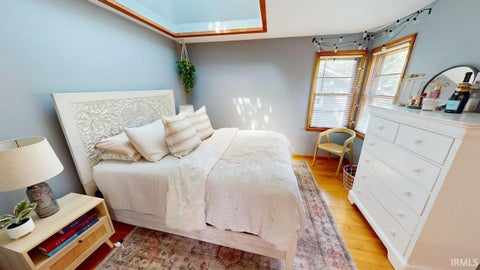 Tiny photo for 425 E Dodds Street, Bloomington, IN 47401 (MLS # 202625961)