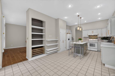 Tiny photo for 2803 S St Remy Circle, Bloomington, IN 47401 (MLS # 202637514)