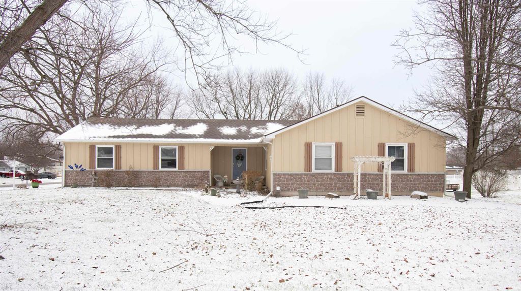 Photo of 201 Crescent Avenue, Kendallville, IN 46755 (MLS # 202601535)