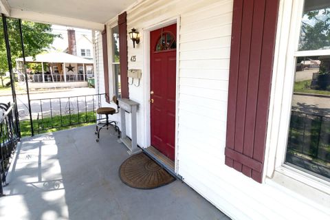 Tiny photo for 423 W Sycamore Street, Boonville, IN 47601 (MLS # 202616188)