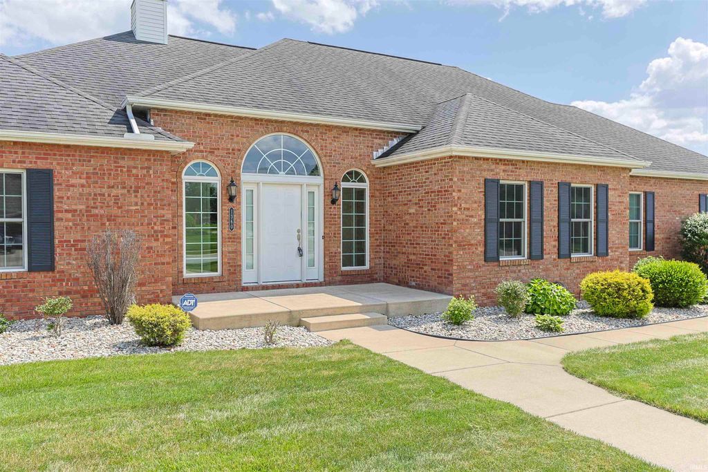 Photo of 1360 Deerfield Court, South Bend, IN 46614 (MLS # 202627294)